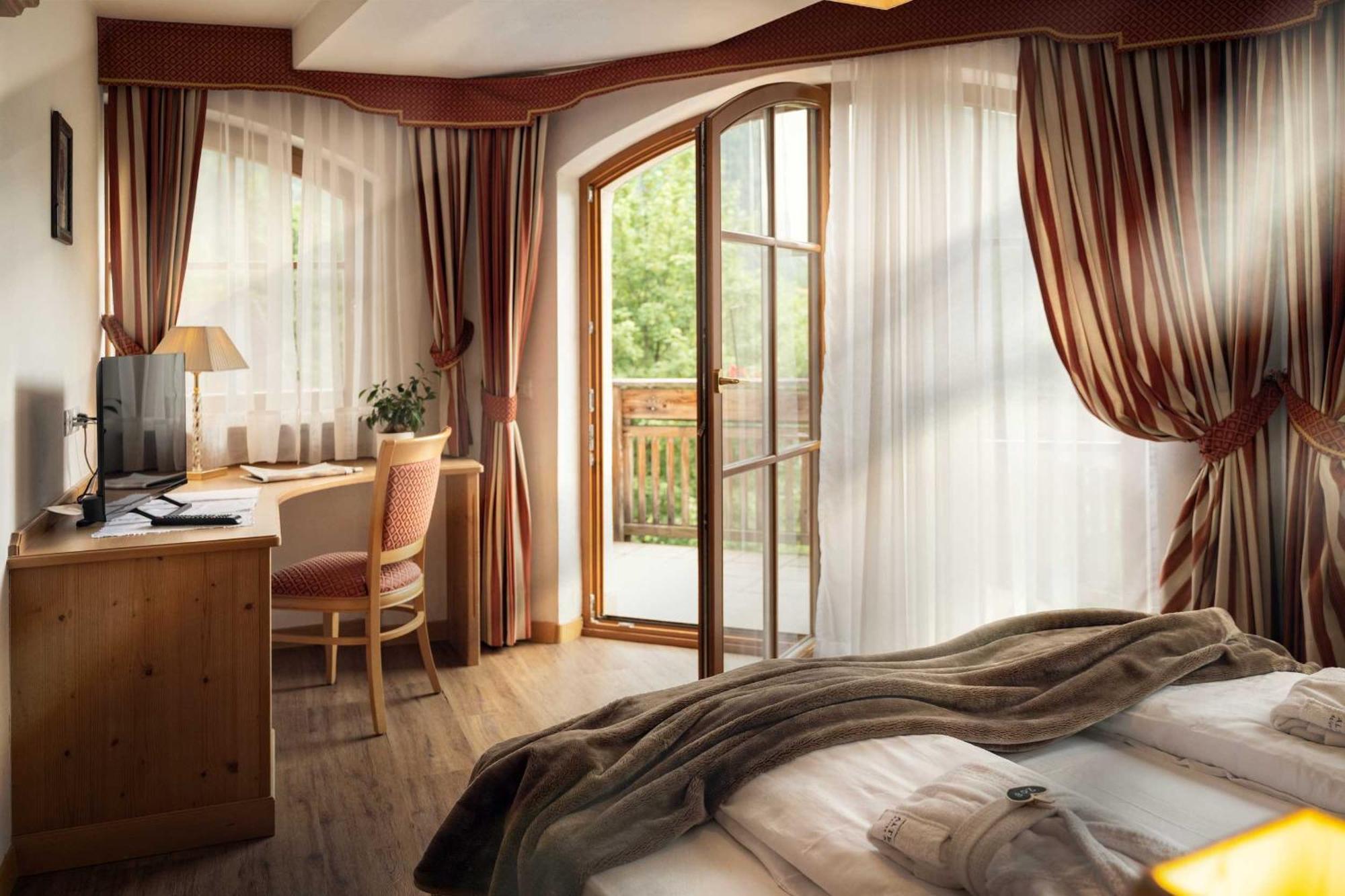 Hotel Alte Muehle 4 Stelle 캄포투레스 외부 사진