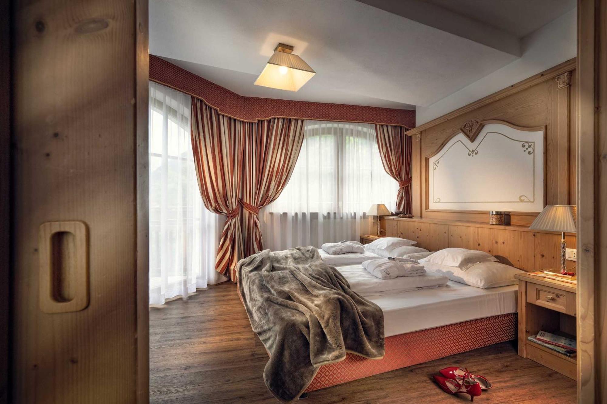 Hotel Alte Muehle 4 Stelle 캄포투레스 외부 사진