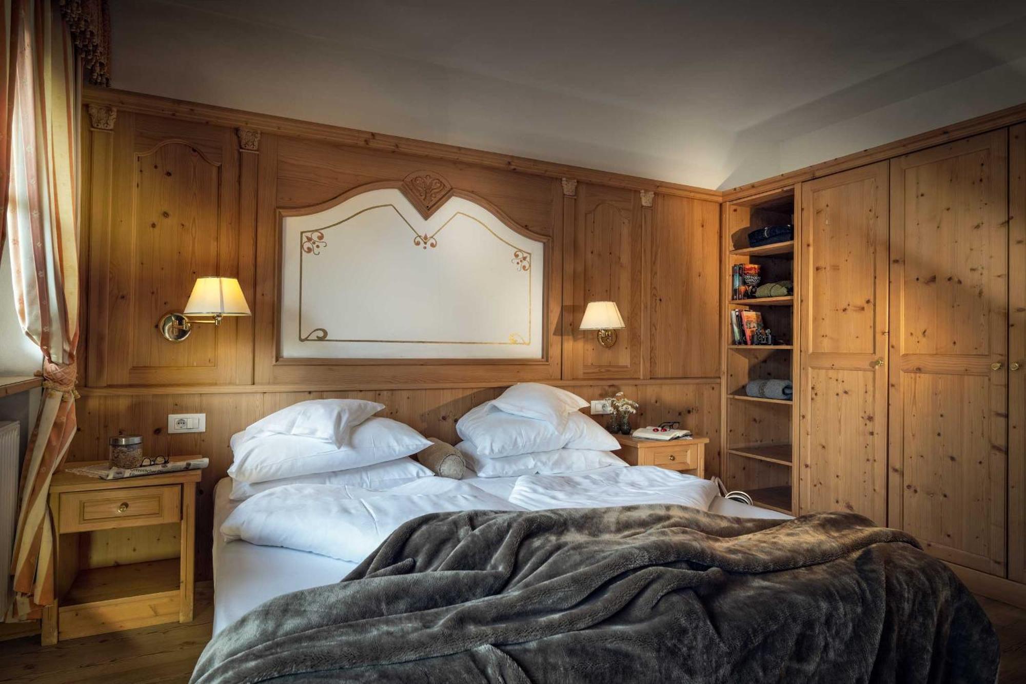 Hotel Alte Muehle 4 Stelle 캄포투레스 외부 사진