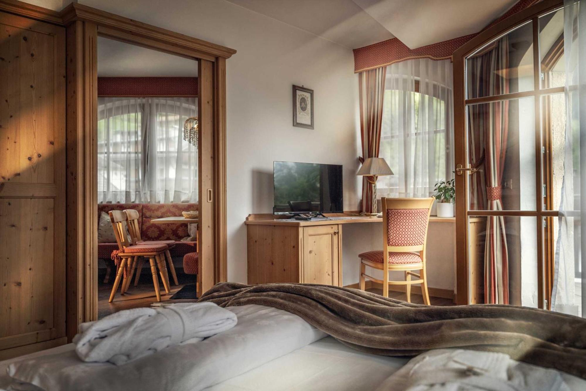 Hotel Alte Muehle 4 Stelle 캄포투레스 외부 사진