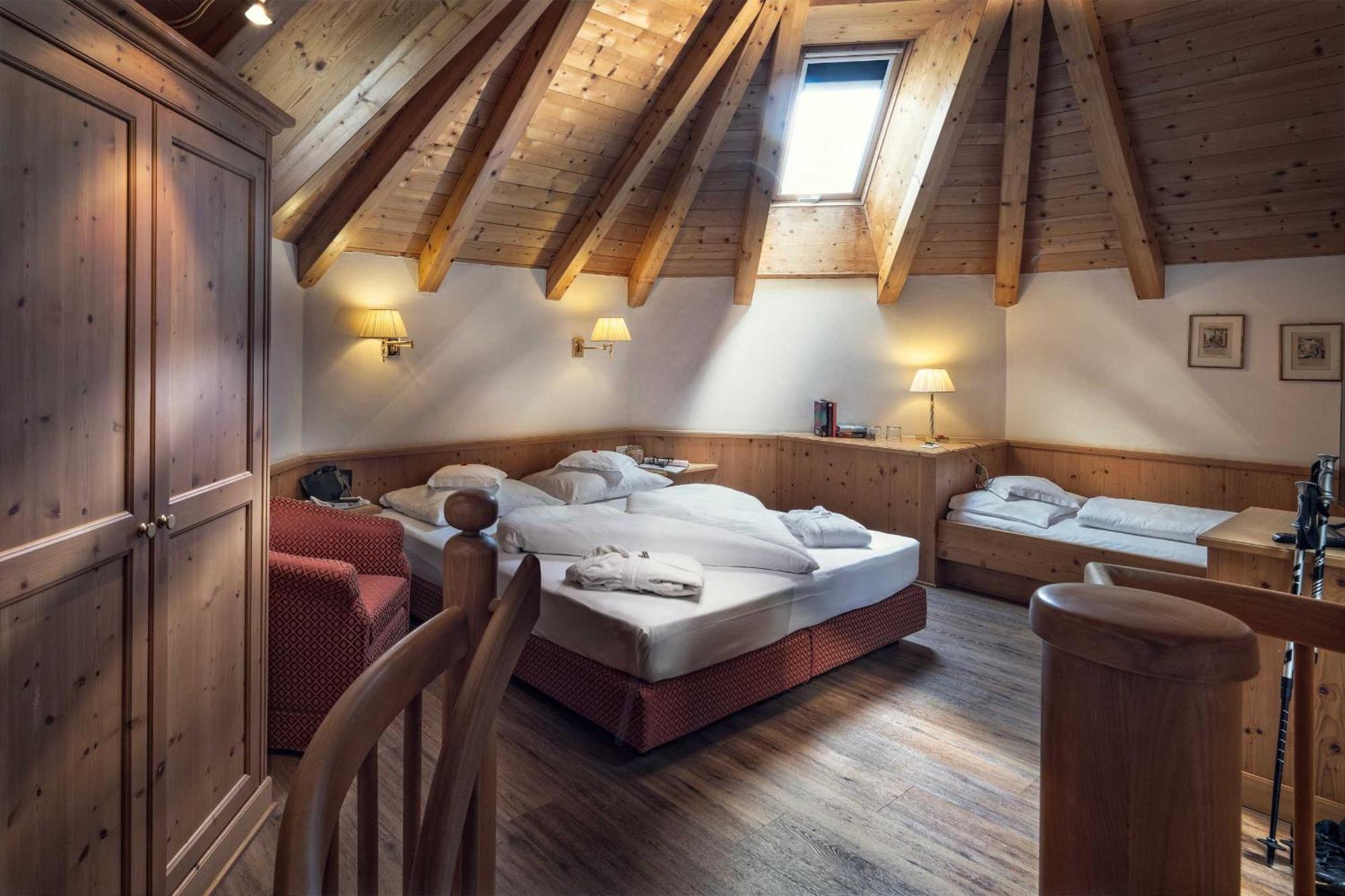 Hotel Alte Muehle 4 Stelle 캄포투레스 외부 사진
