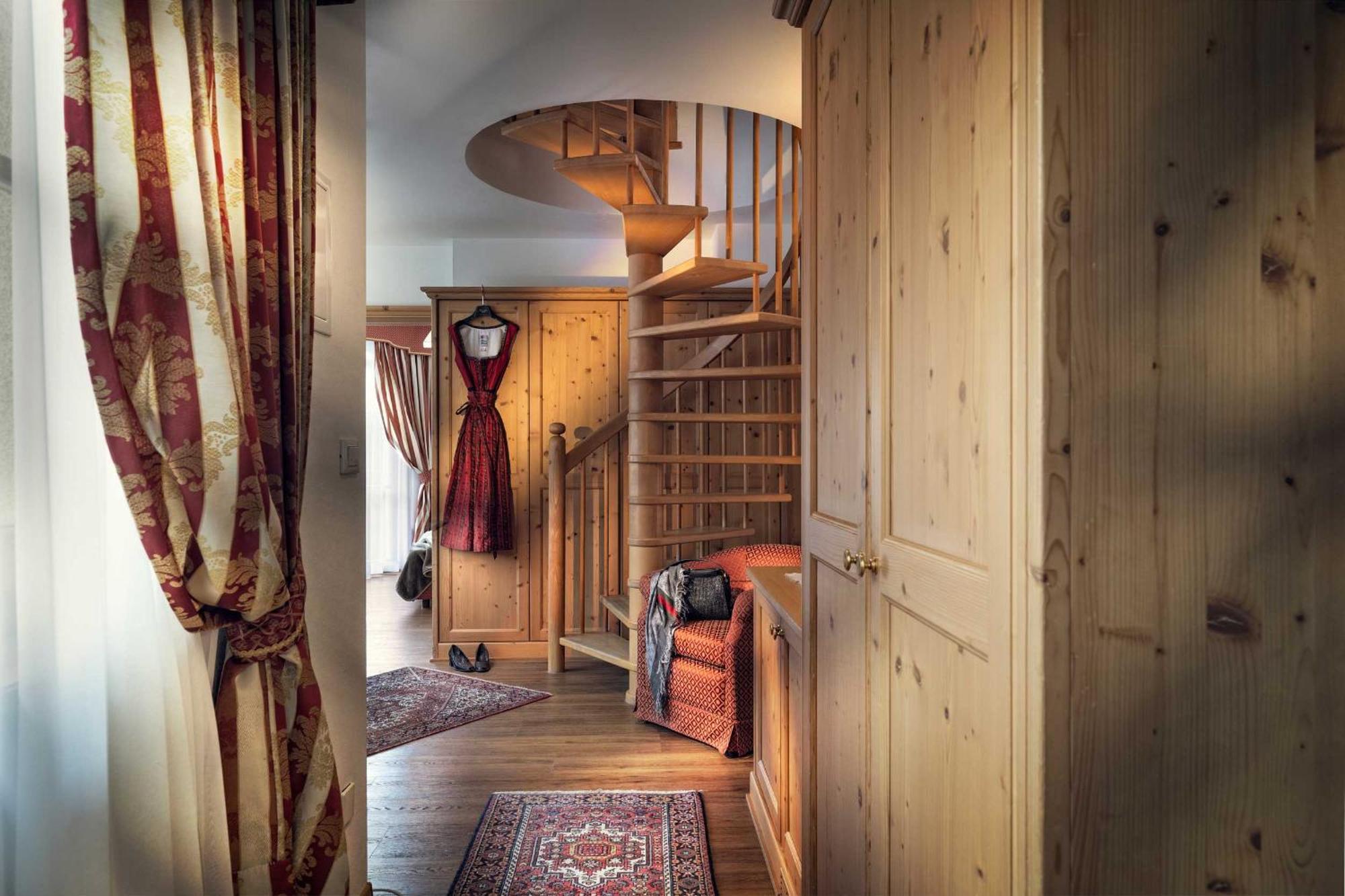 Hotel Alte Muehle 4 Stelle 캄포투레스 외부 사진