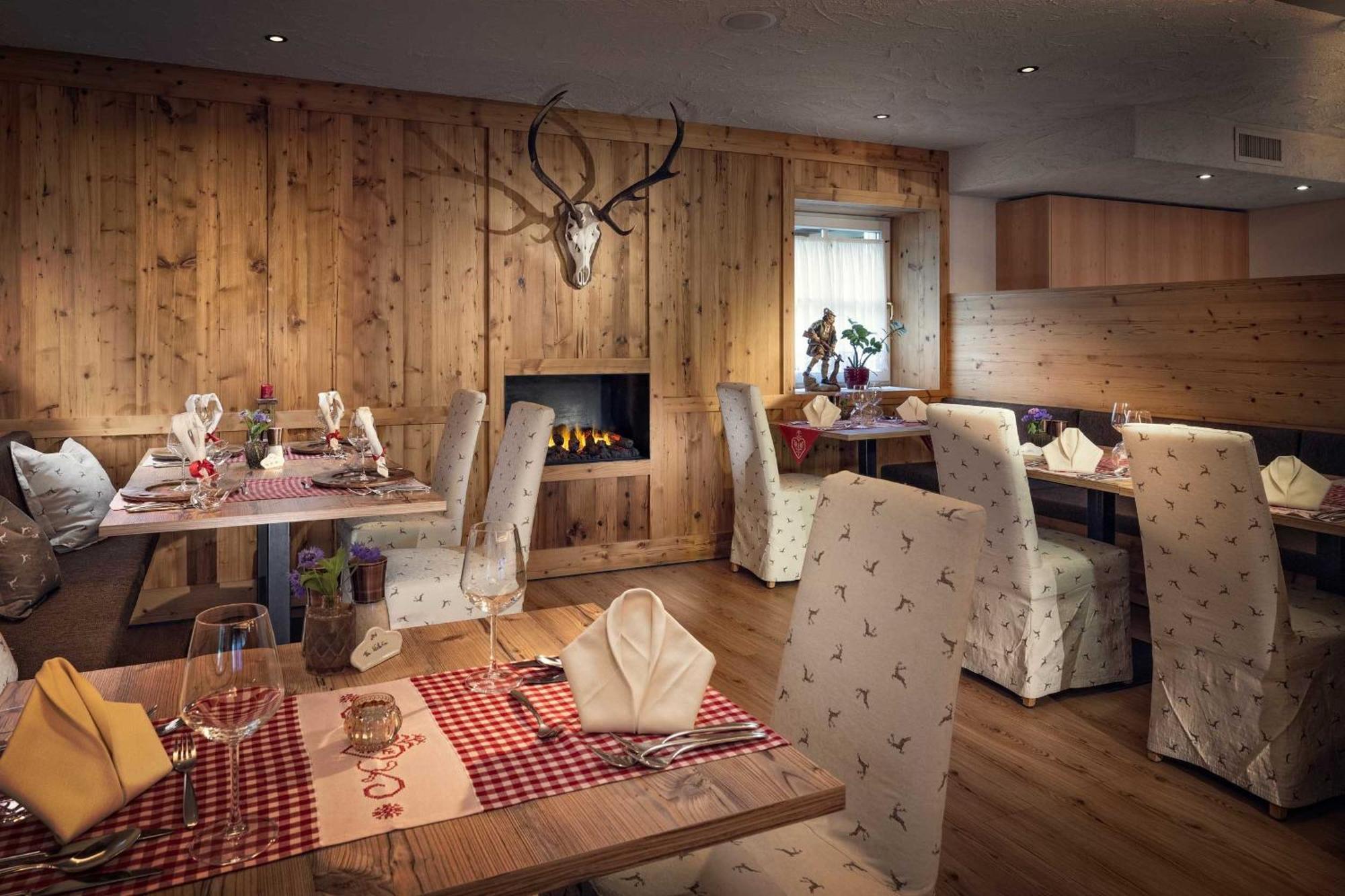 Hotel Alte Muehle 4 Stelle 캄포투레스 외부 사진