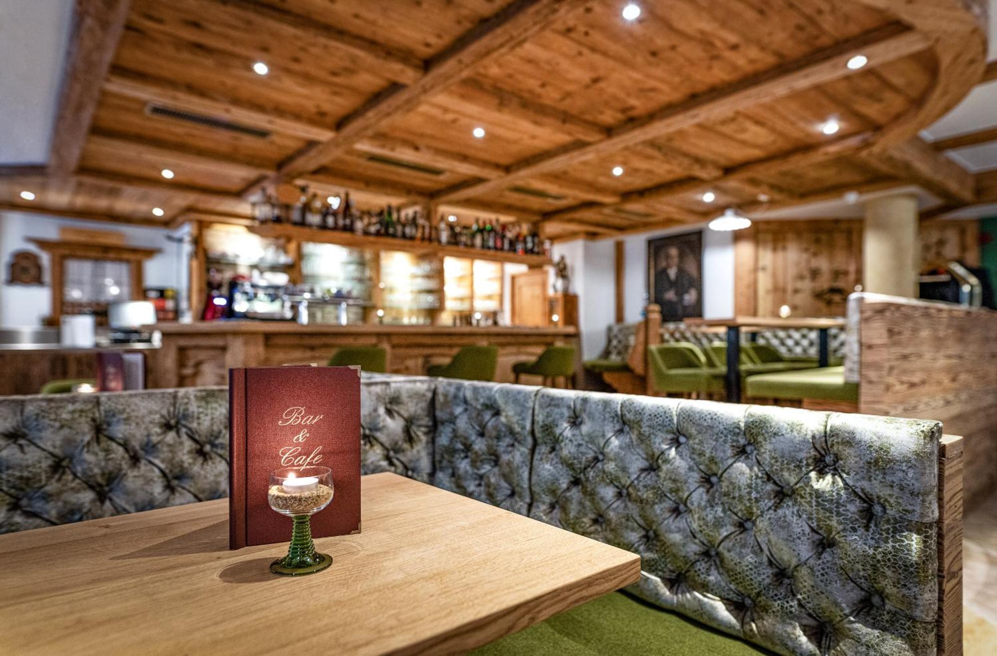 Hotel Alte Muehle 4 Stelle 캄포투레스 외부 사진